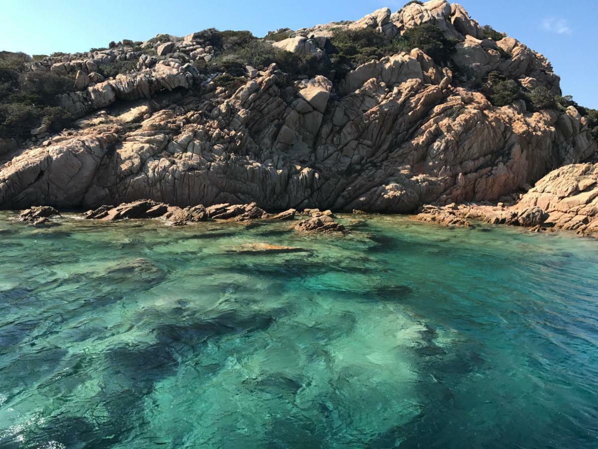 The Sailor'S House Apartment San Pantaleo Bagian luar foto